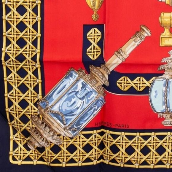 HERMES Silk Scarf Carre 90 FEUX DE ROUTE Carriage Lantern Red Gold - Picture 5 of 7